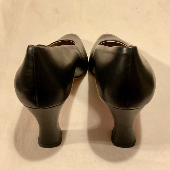Claudia Ciuti Vintage Elegant Black Leather Pumps Size 9.5 M - Picture 3 of 8